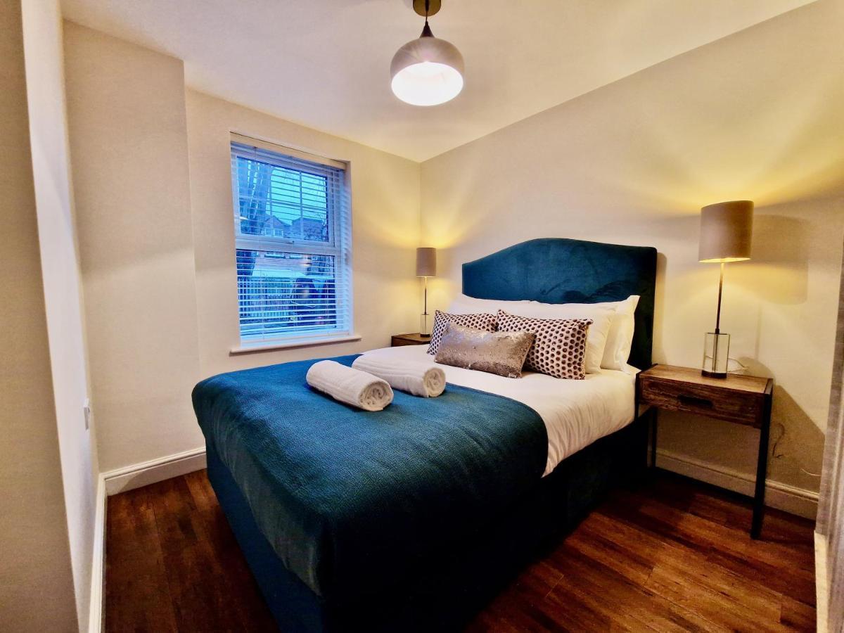 Stylish Luxury Serviced Apartment Next To City Centre With Free Parking - Contractors & Relocators Coventry Eksteriør bilde
